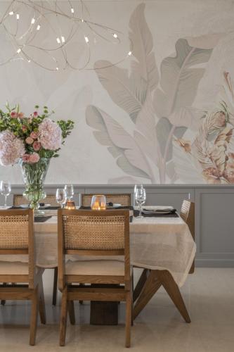 EmbassyTerraceGardens-16-copy